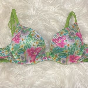 34A Victoria Secret Very Sexy Push-up